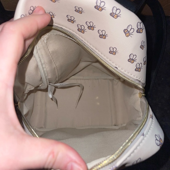 Disney Loungefly Winnie the Pooh mini bag - Picture 2 of 5